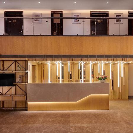 Deventure Sarovar Portico Patel Nagar นิวเดลี ภายนอก รูปภาพ
