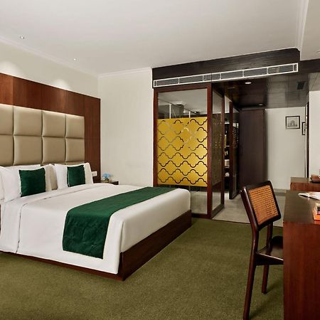 Deventure Sarovar Portico Patel Nagar นิวเดลี ภายนอก รูปภาพ