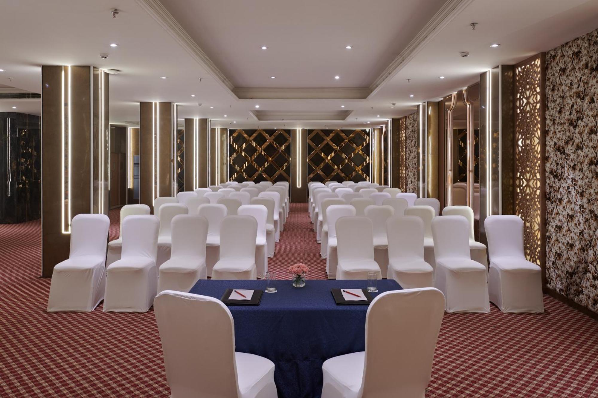 Deventure Sarovar Portico Patel Nagar นิวเดลี ภายนอก รูปภาพ