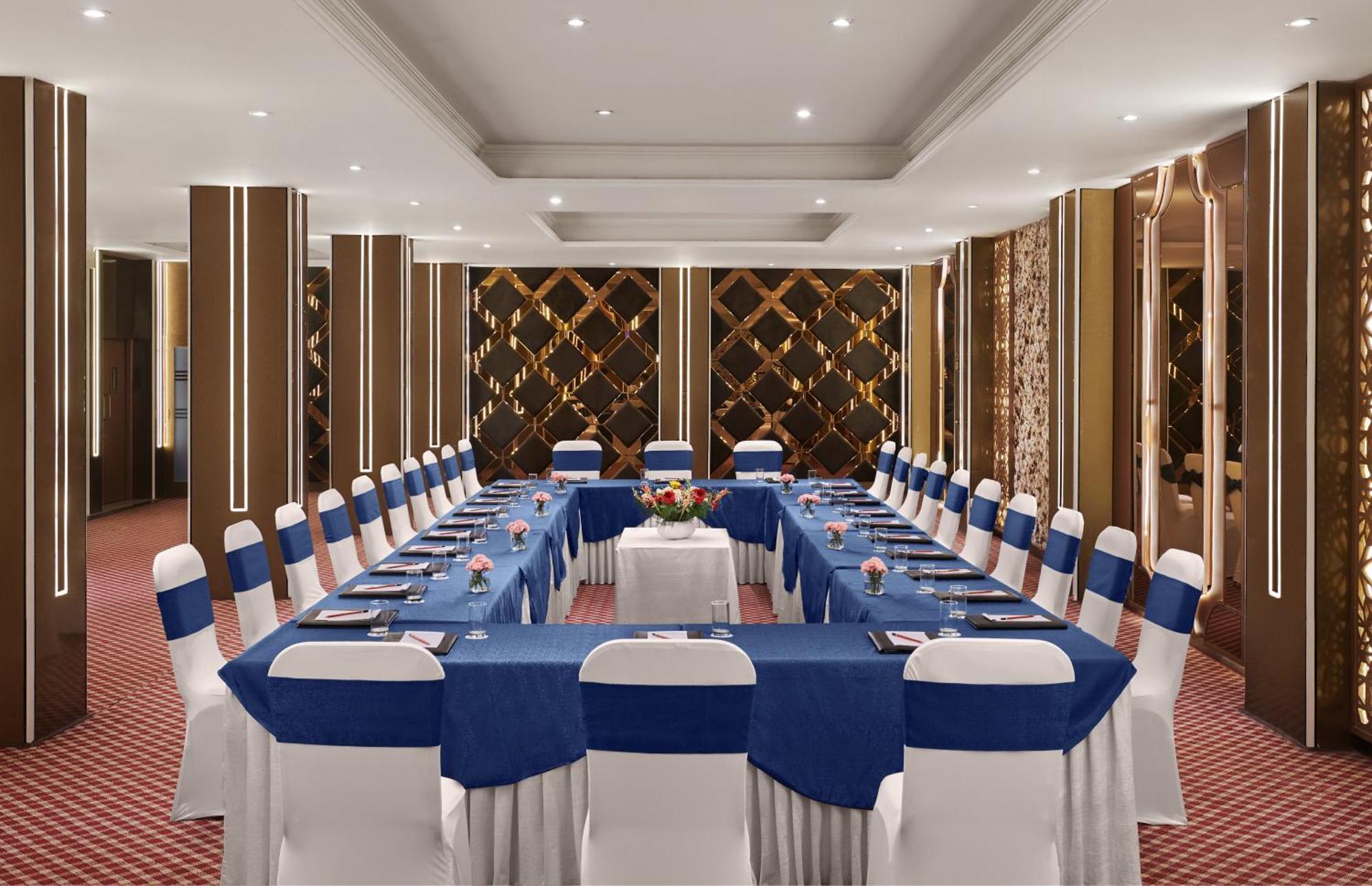 Deventure Sarovar Portico Patel Nagar นิวเดลี ภายนอก รูปภาพ