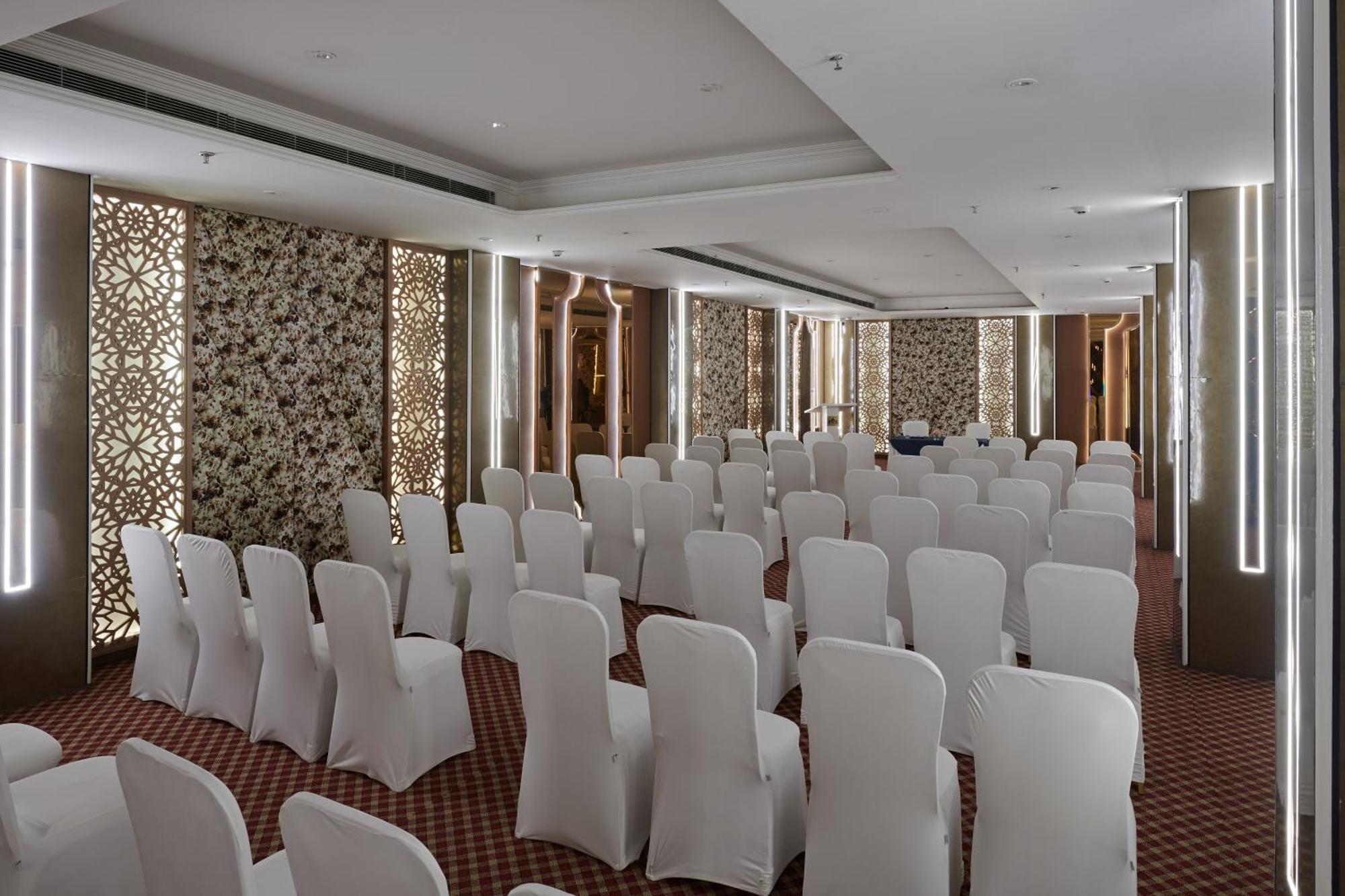 Deventure Sarovar Portico Patel Nagar นิวเดลี ภายนอก รูปภาพ